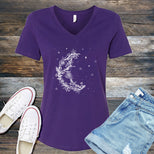 Abundant Winter Moon V-Neck's Image